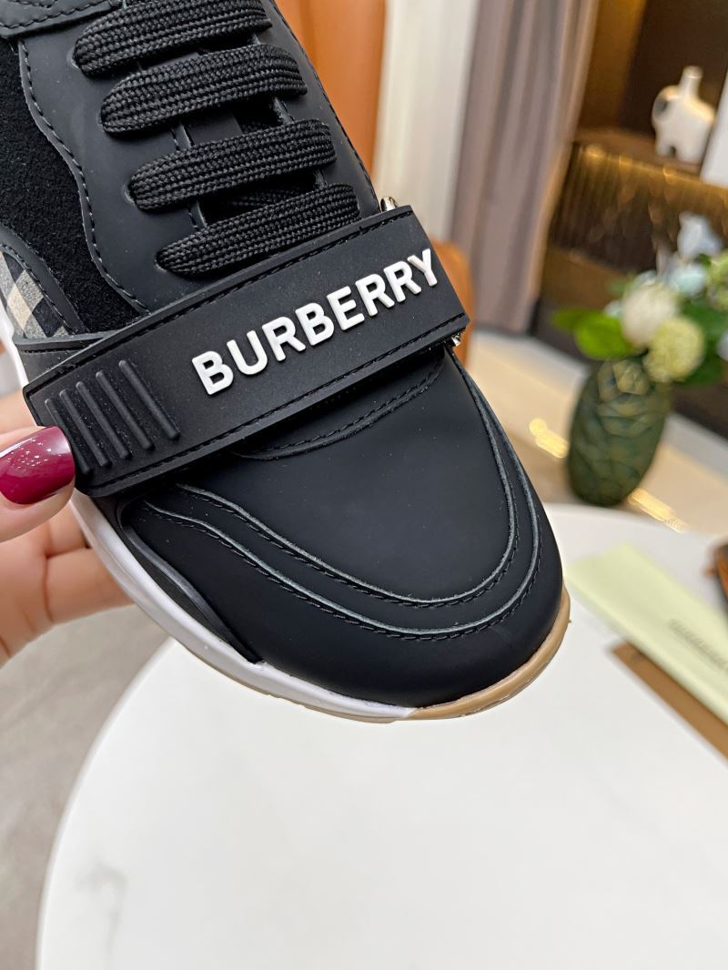 Burberry Low Shoes